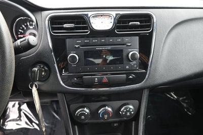 2013 Chrysler 200 LX
