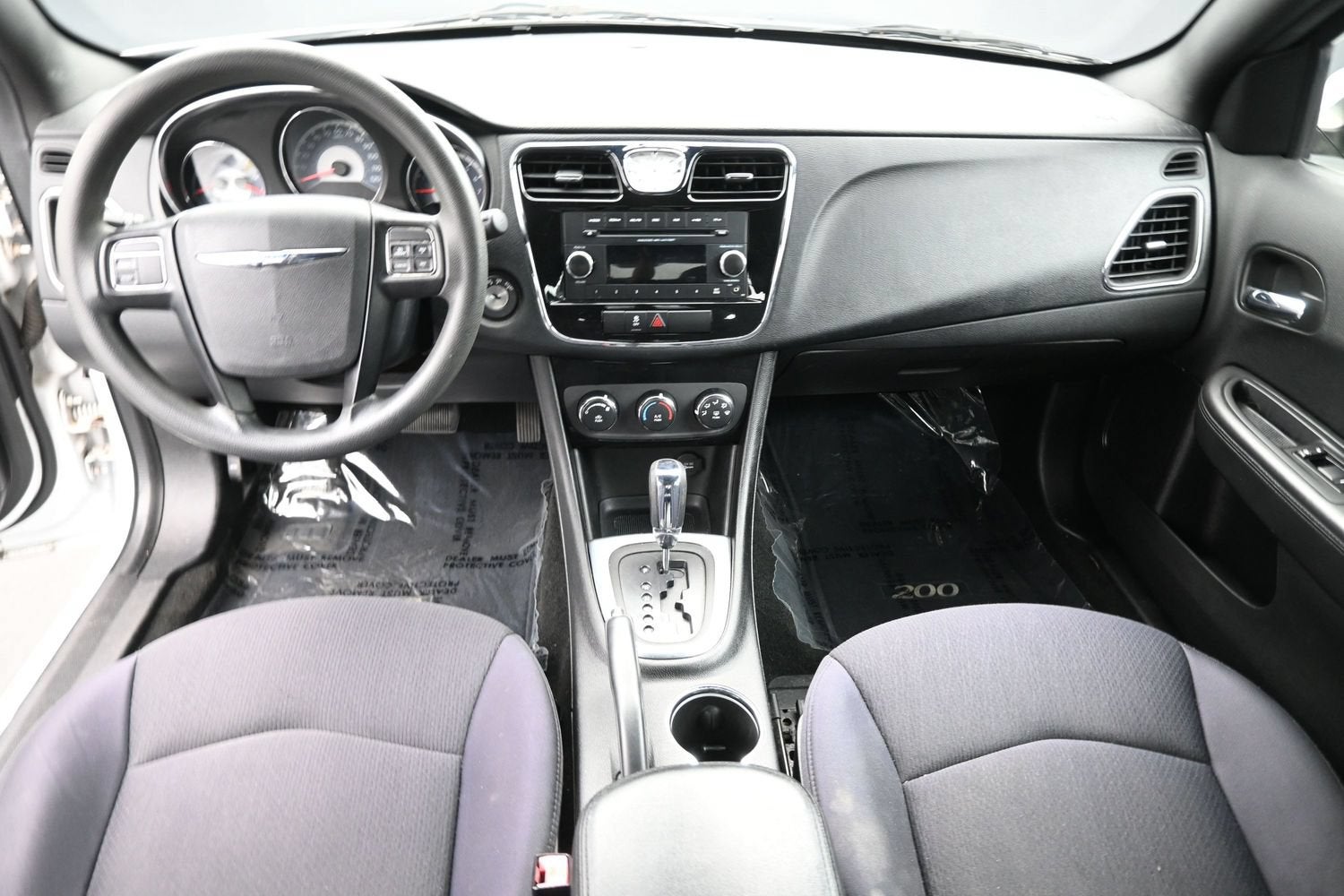 2013 Chrysler 200 LX