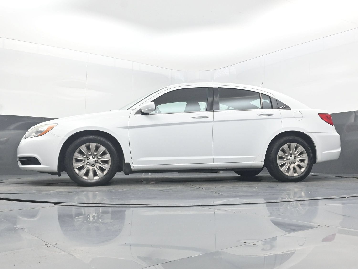 2013 Chrysler 200 LX