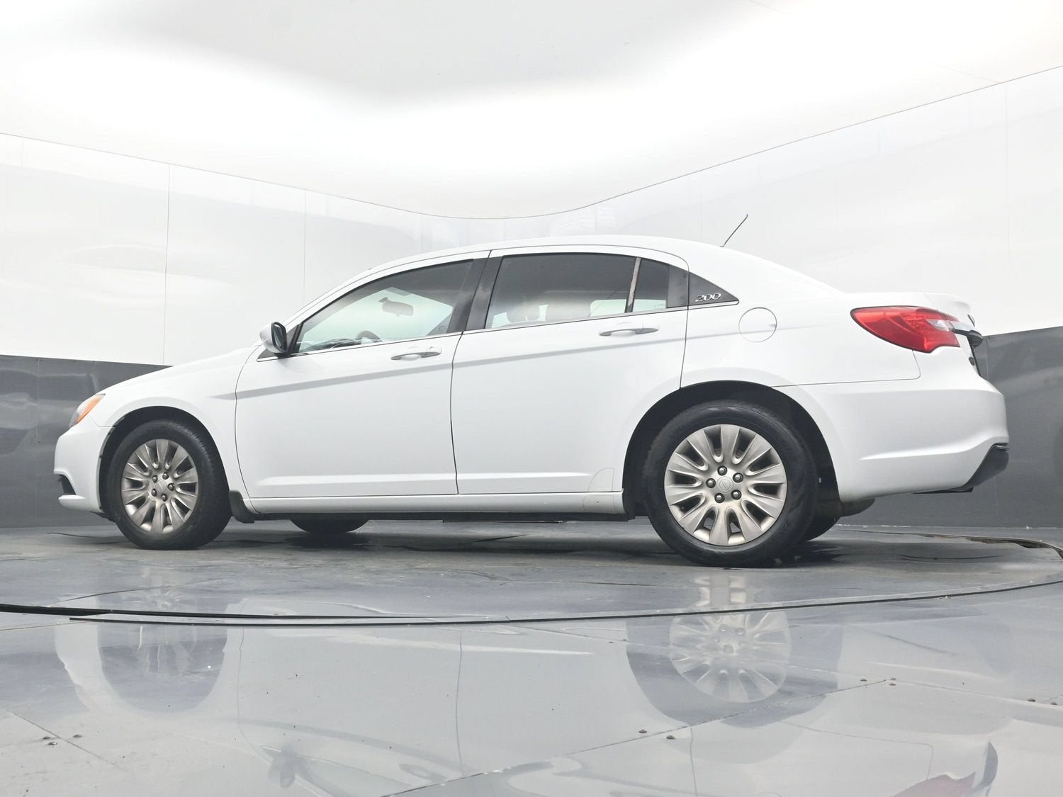 2013 Chrysler 200 LX