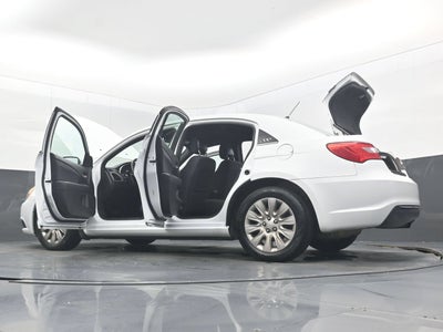 2013 Chrysler 200 LX