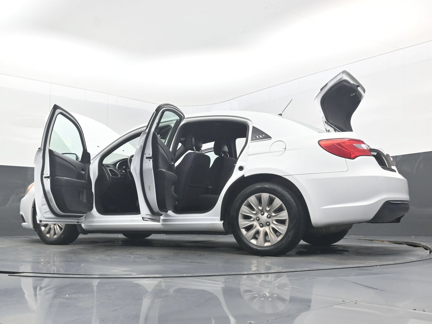 2013 Chrysler 200 LX