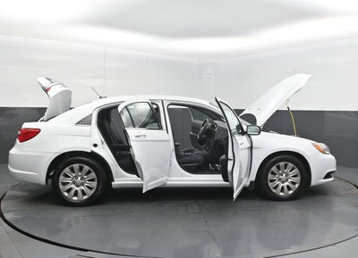 2013 Chrysler 200 LX
