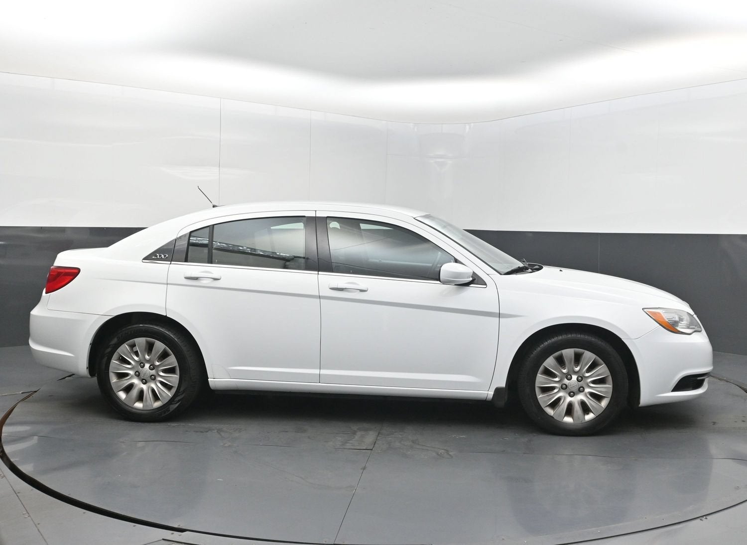 2013 Chrysler 200 LX