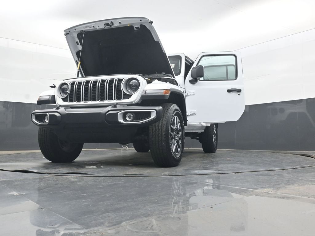 2025 Jeep Wrangler 4-Door Sahara 4x4