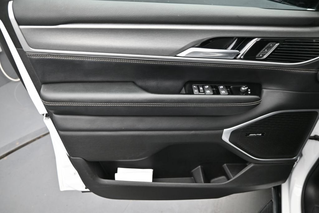 2025 Jeep Wagoneer L Series II