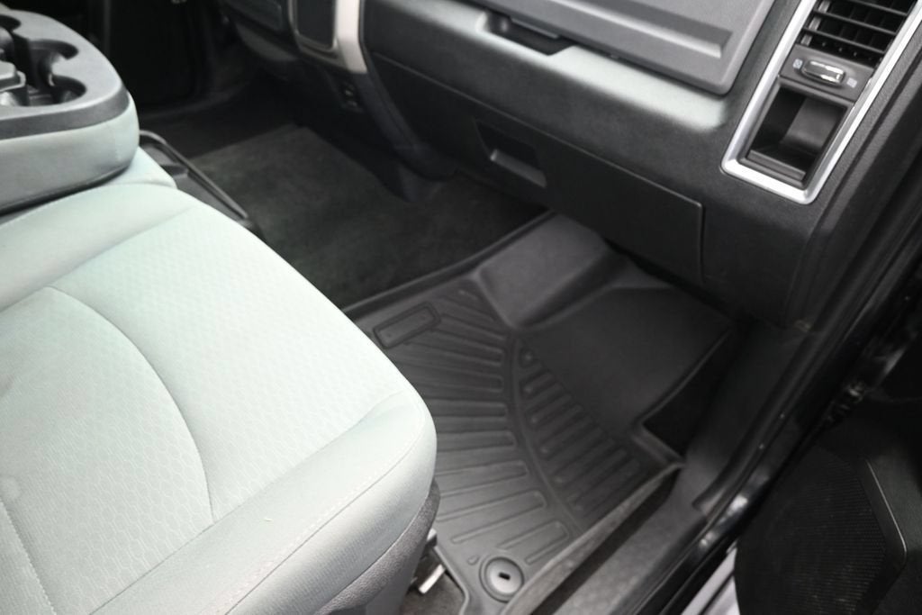 2017 RAM 1500 SLT