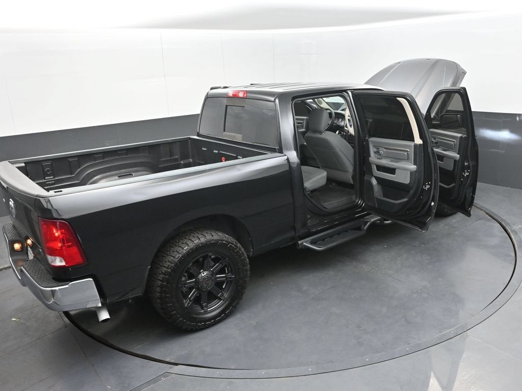 2017 RAM 1500 SLT