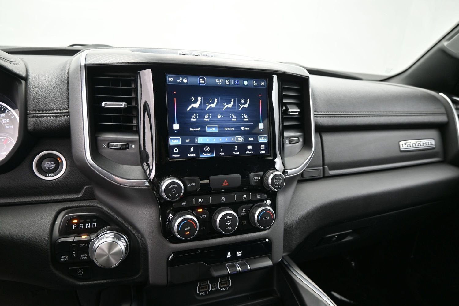 2024 RAM 1500 Laramie Crew Cab 4x4 5'7" Box