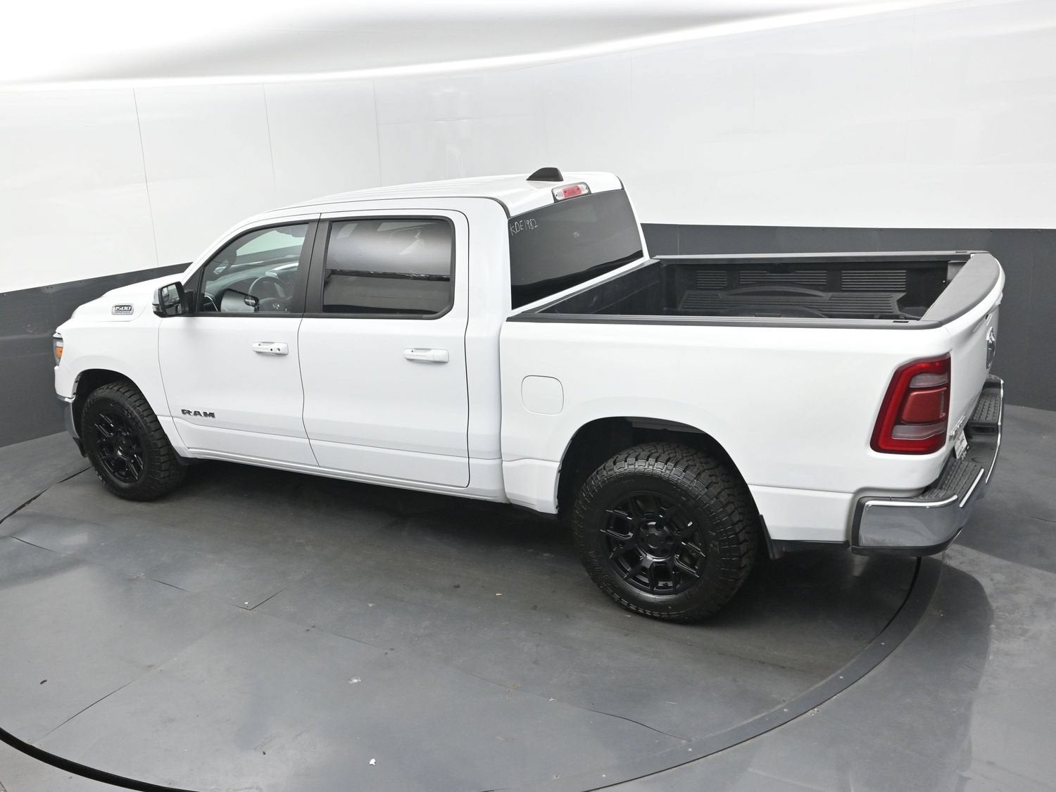 2024 RAM 1500 Laramie Crew Cab 4x4 5'7" Box