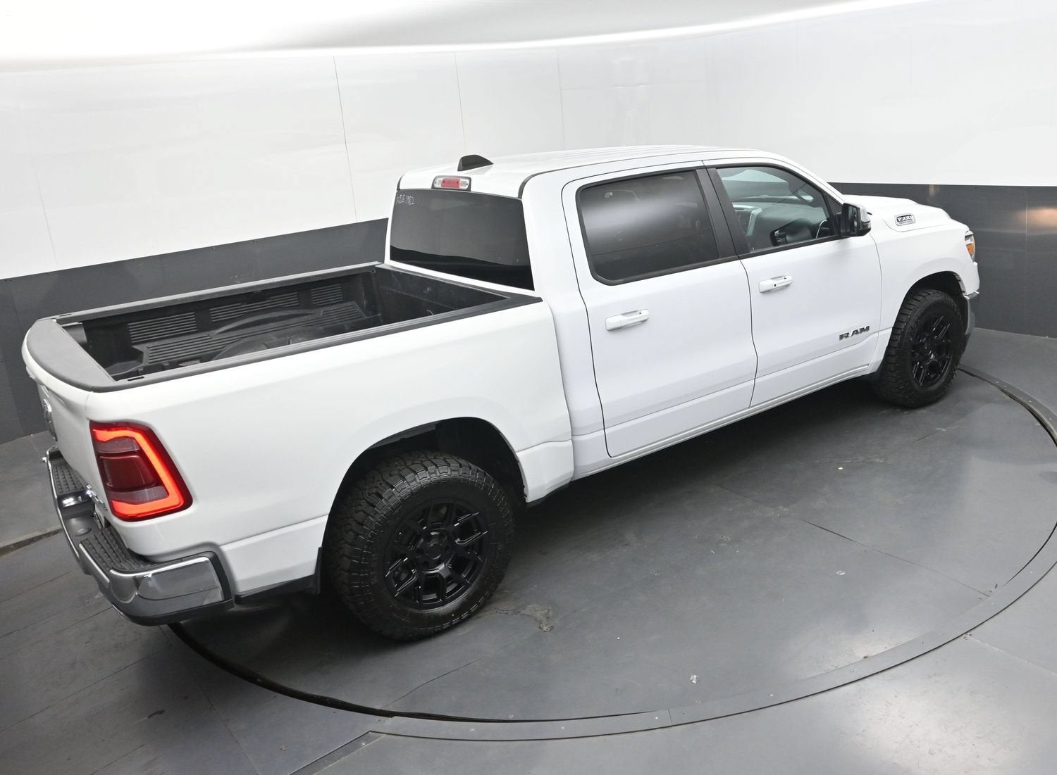 2024 RAM 1500 Laramie Crew Cab 4x4 5'7" Box