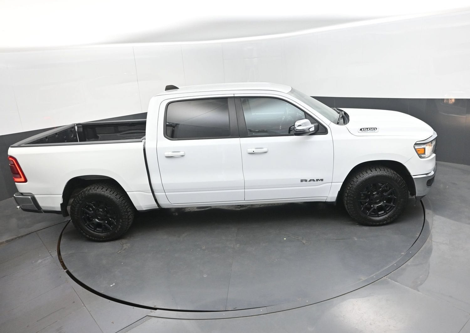 2024 RAM 1500 Laramie Crew Cab 4x4 5'7" Box