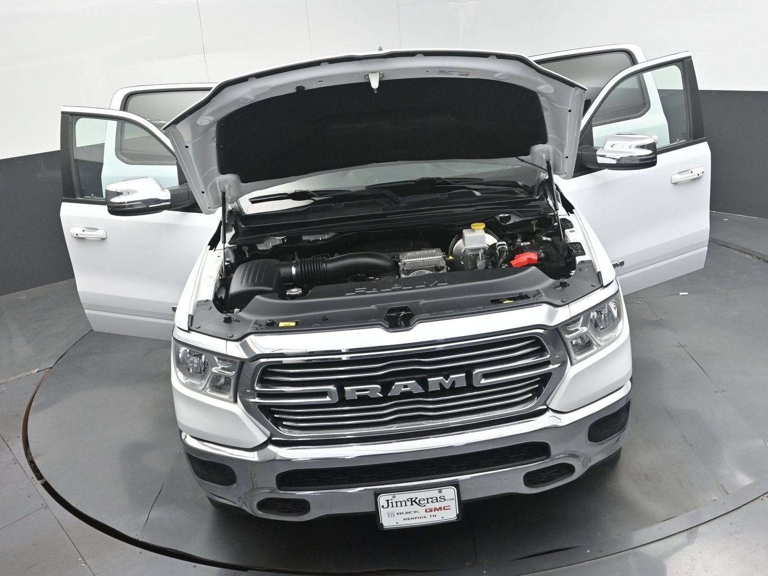 2024 RAM 1500 Laramie Crew Cab 4x4 5'7" Box