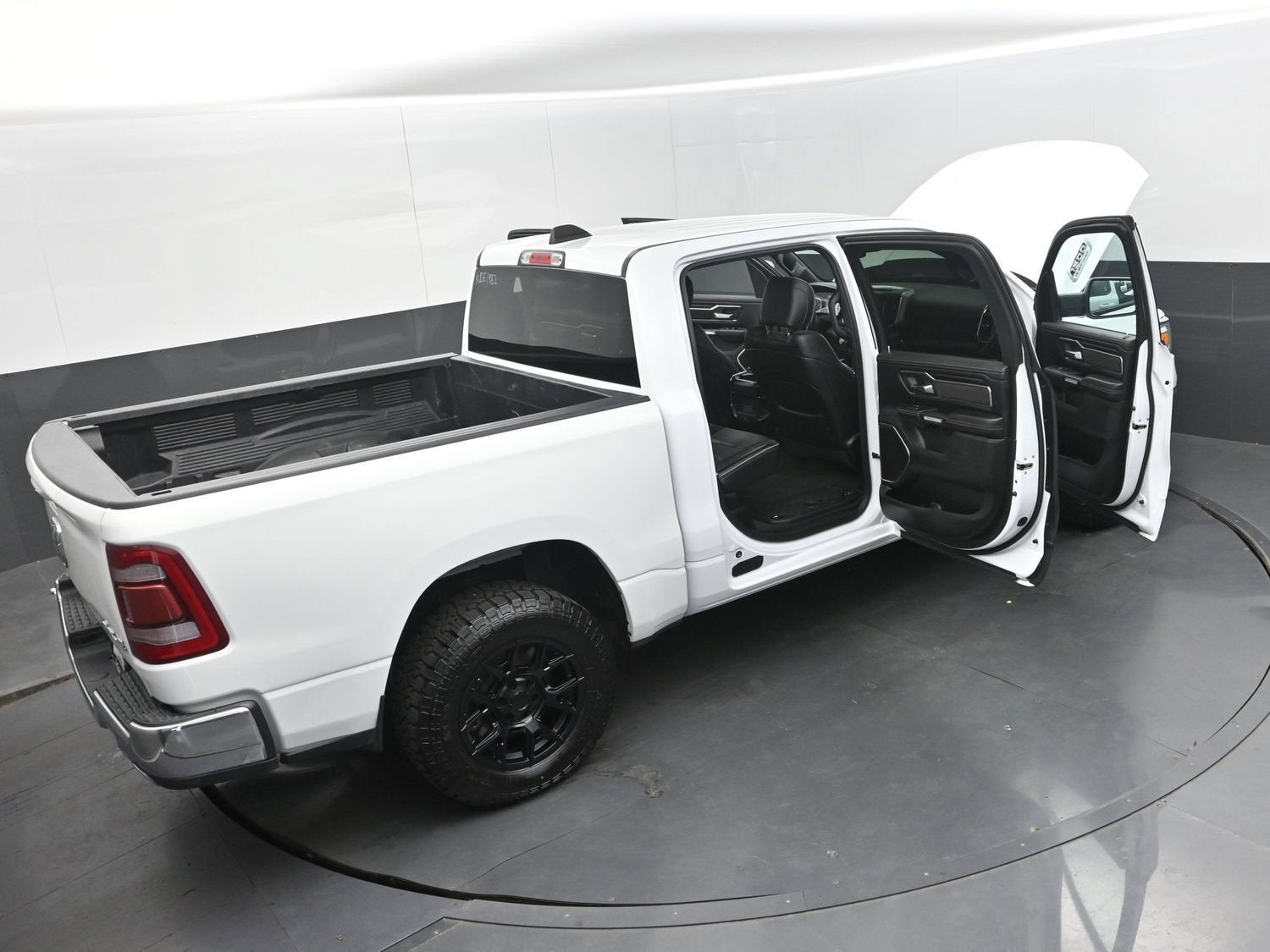 2024 RAM 1500 Laramie Crew Cab 4x4 5'7" Box