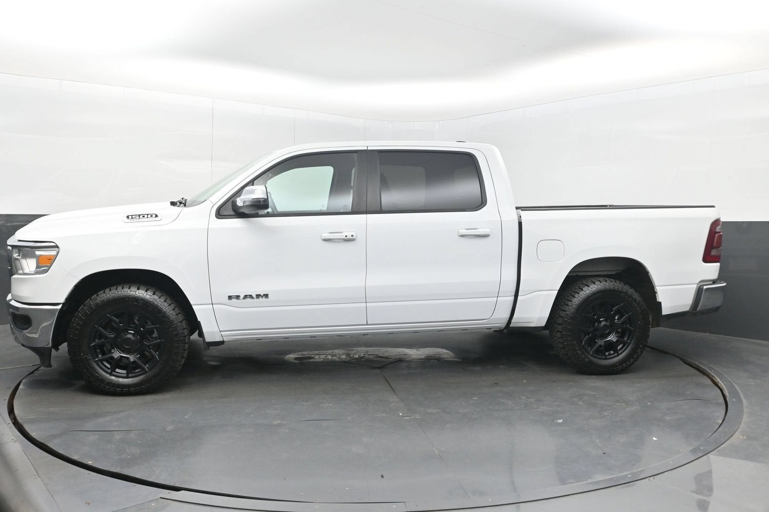 2024 RAM 1500 Laramie Crew Cab 4x4 5'7" Box