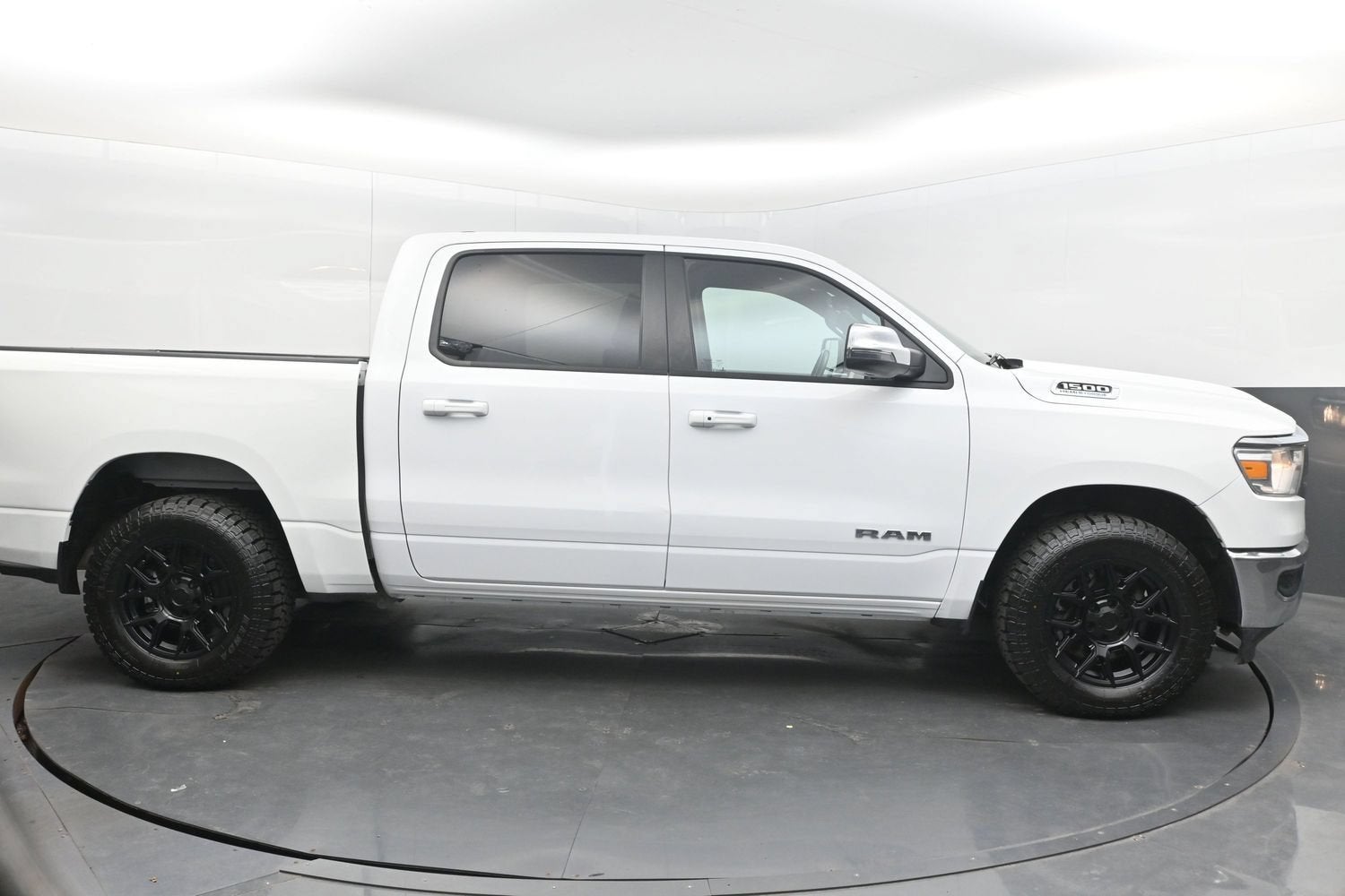 2024 RAM 1500 Laramie Crew Cab 4x4 5'7" Box