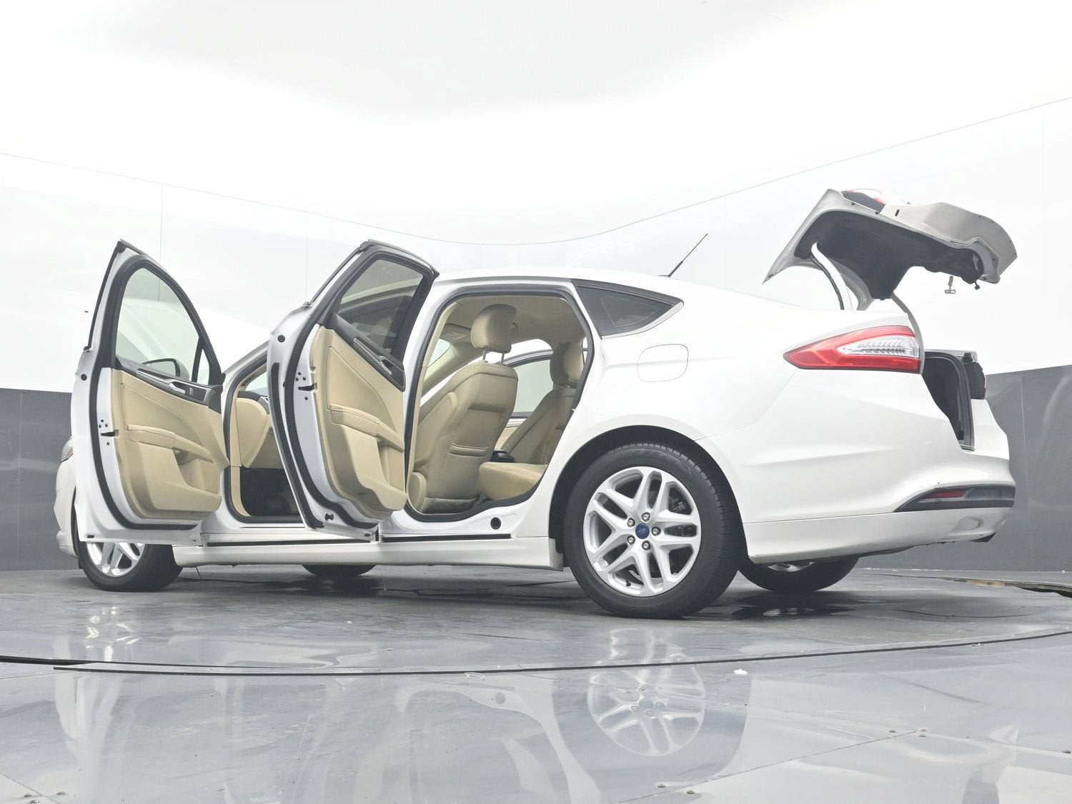 2015 Ford Fusion SE