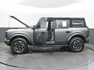 2021 Ford Bronco Base