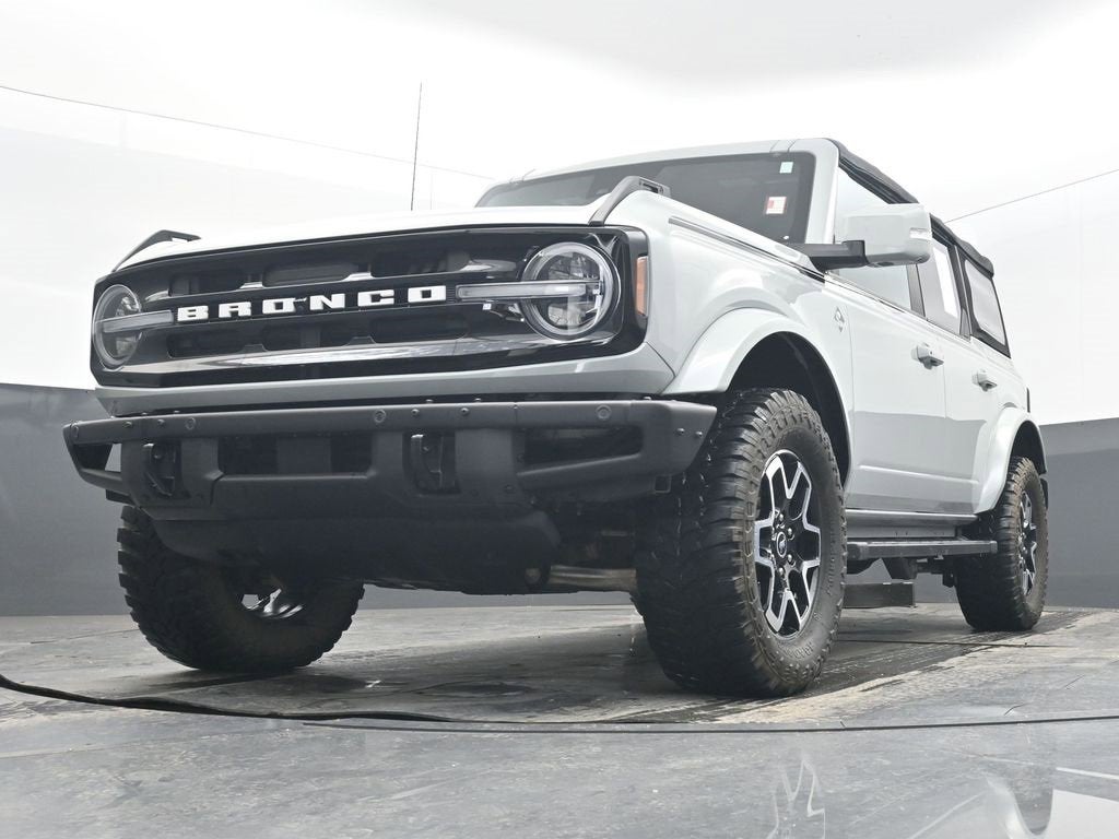 2021 Ford Bronco Base