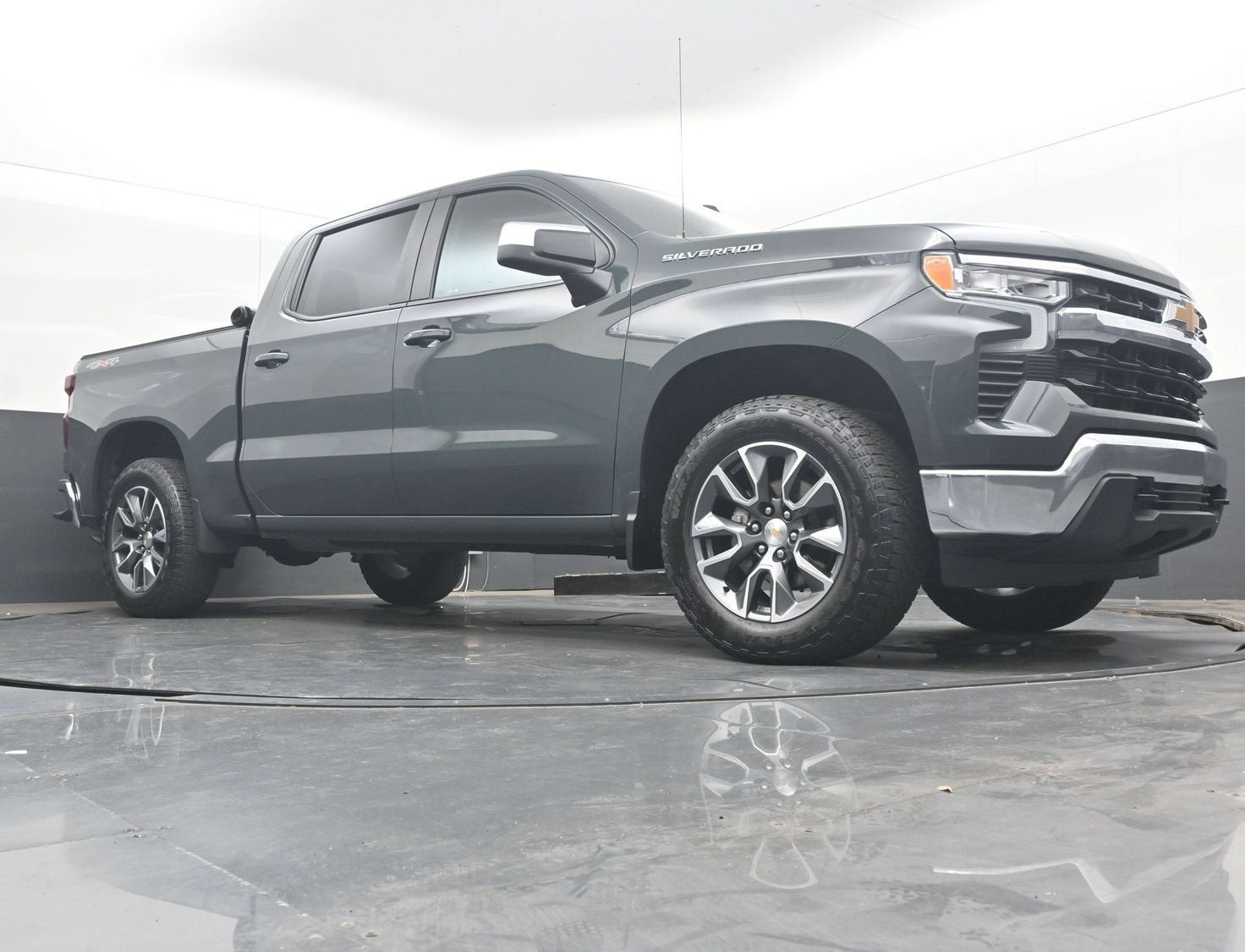 2025 Chevrolet Silverado 1500 LT (2FL)