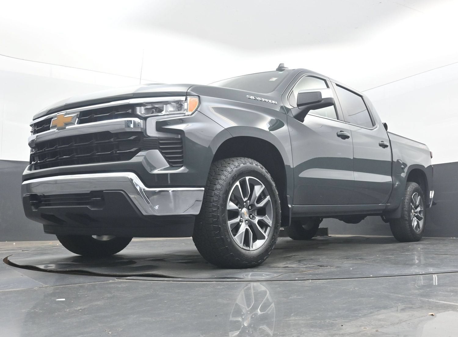 2025 Chevrolet Silverado 1500 LT (2FL)