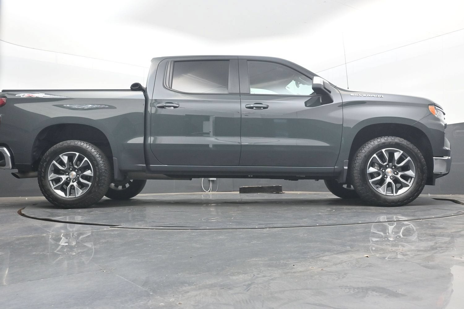 2025 Chevrolet Silverado 1500 LT (2FL)