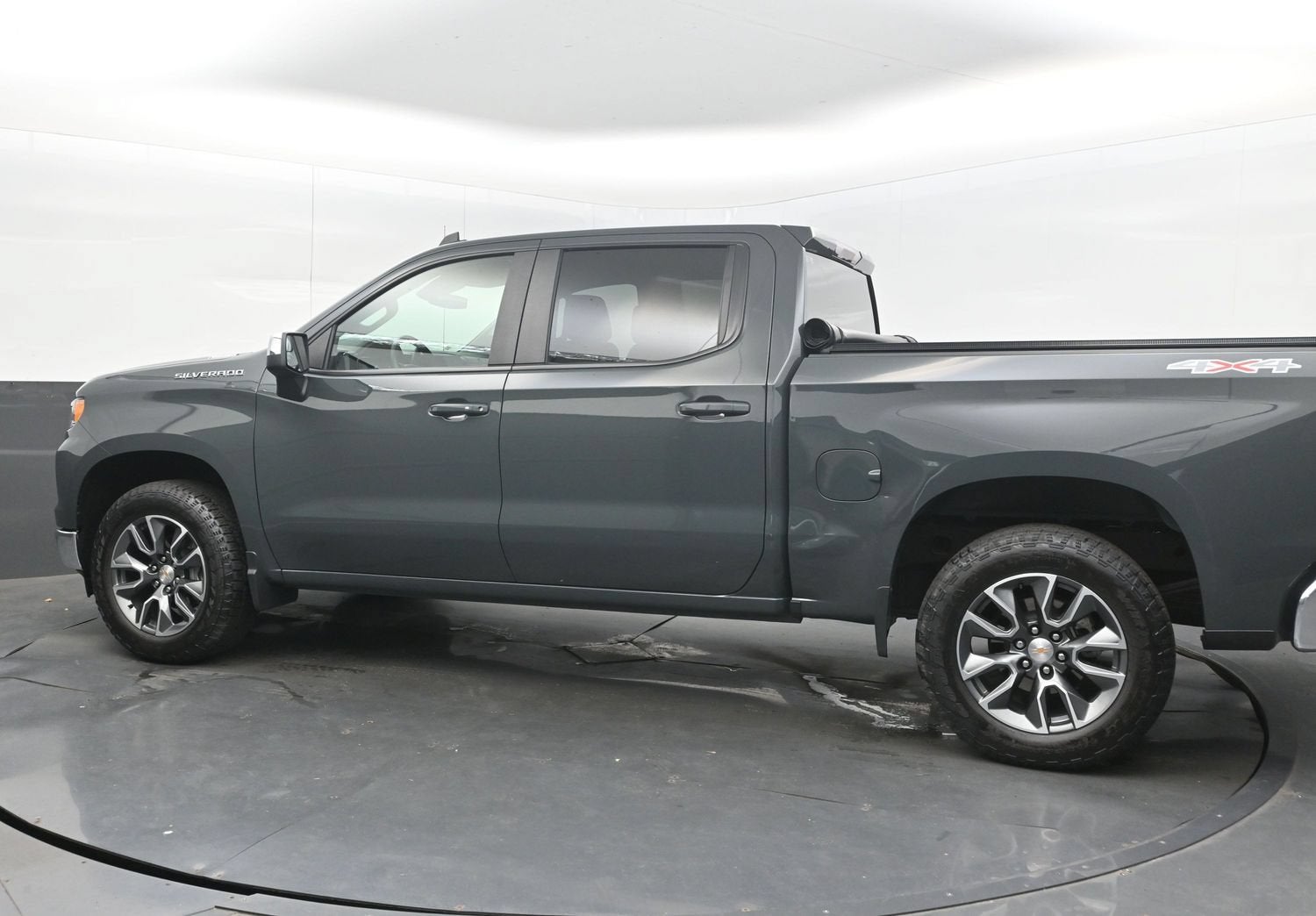2025 Chevrolet Silverado 1500 LT (2FL)