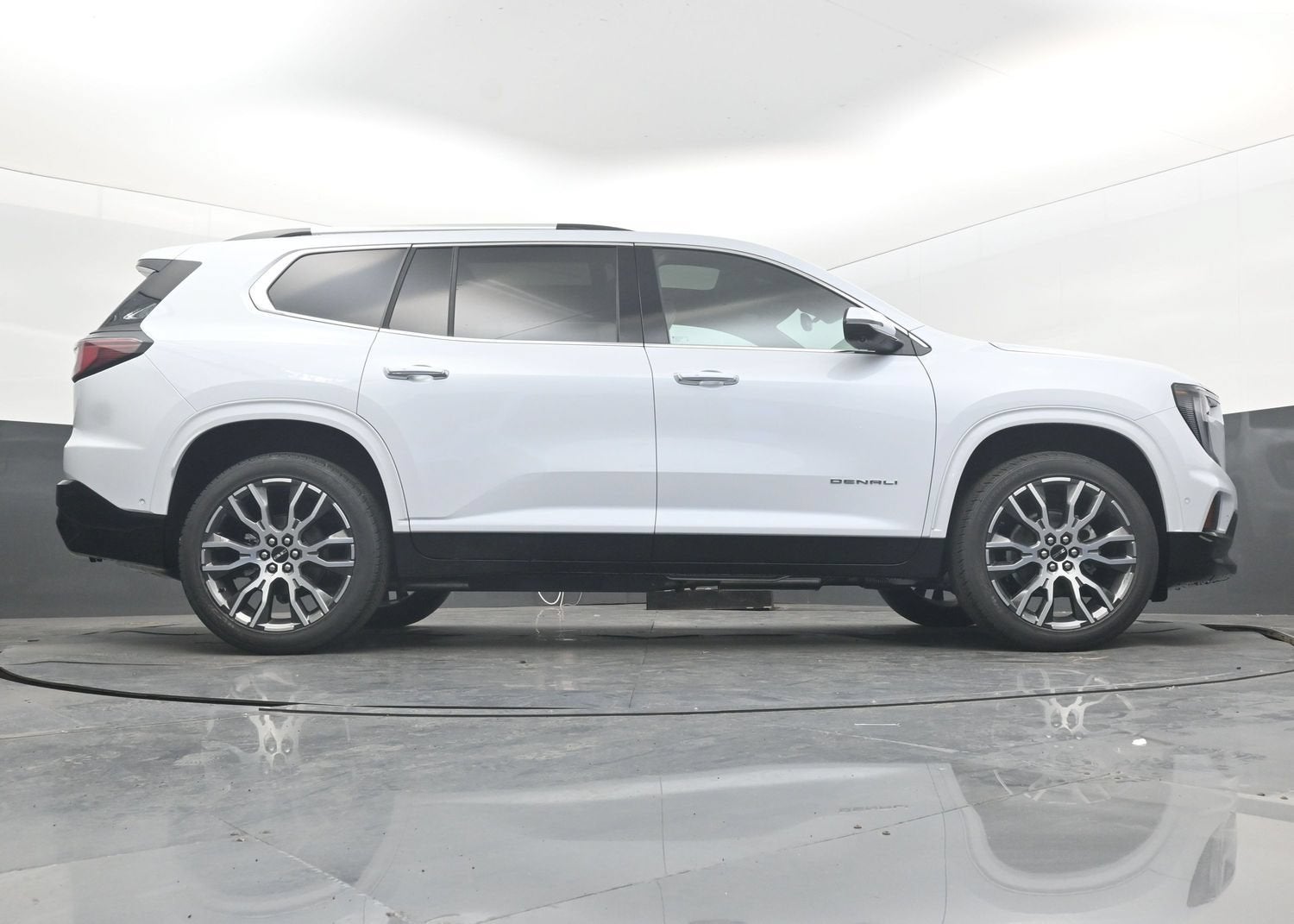2027 GMC Acadia Denali Ultimate