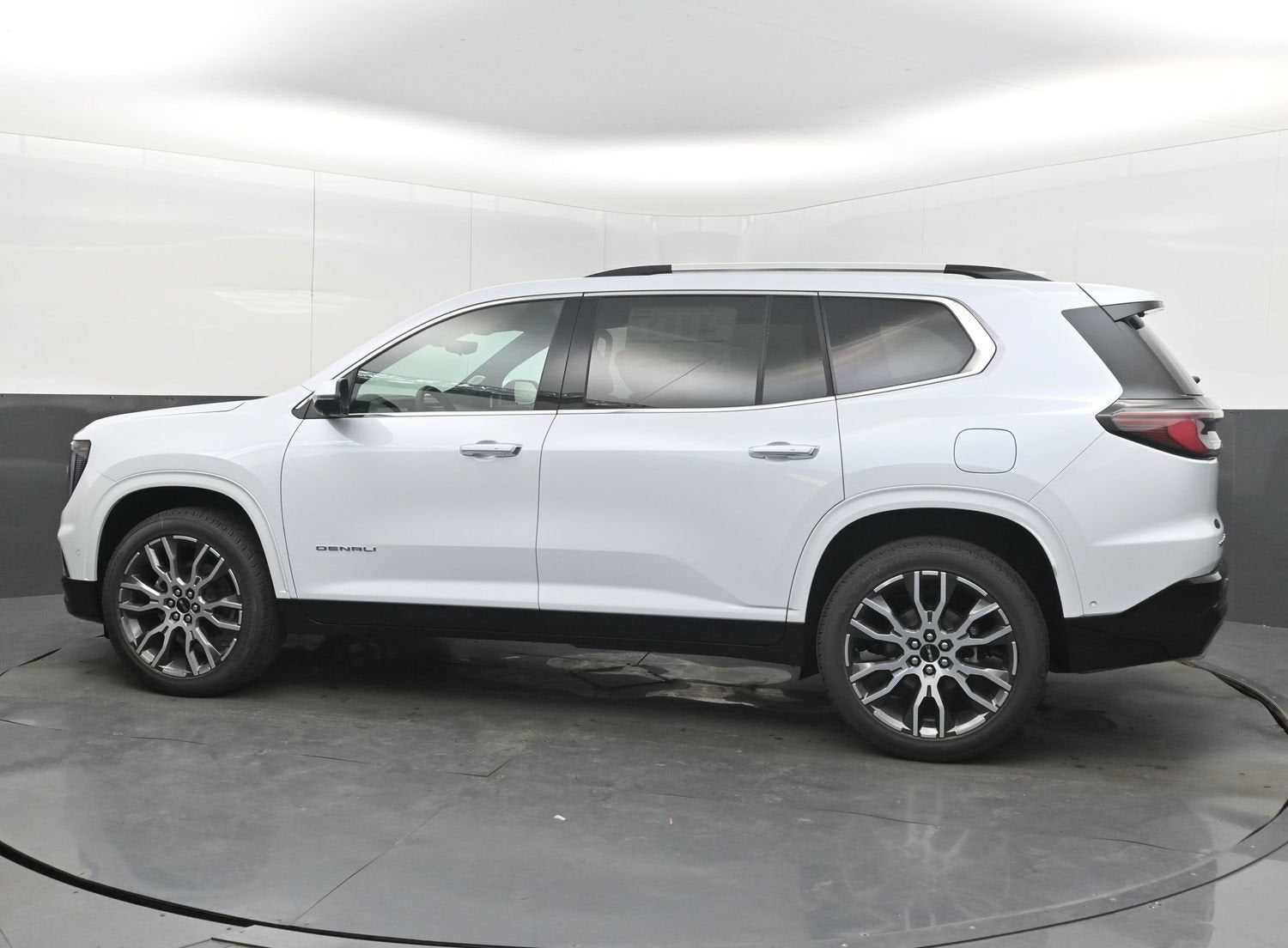 2027 GMC Acadia Denali Ultimate