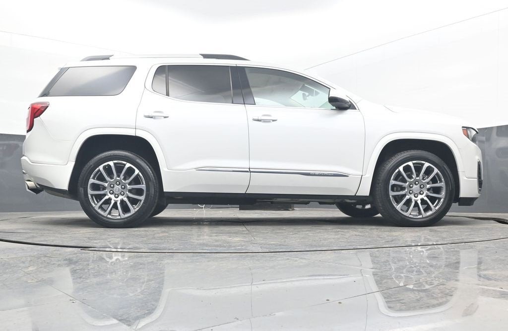 2022 GMC Acadia Denali
