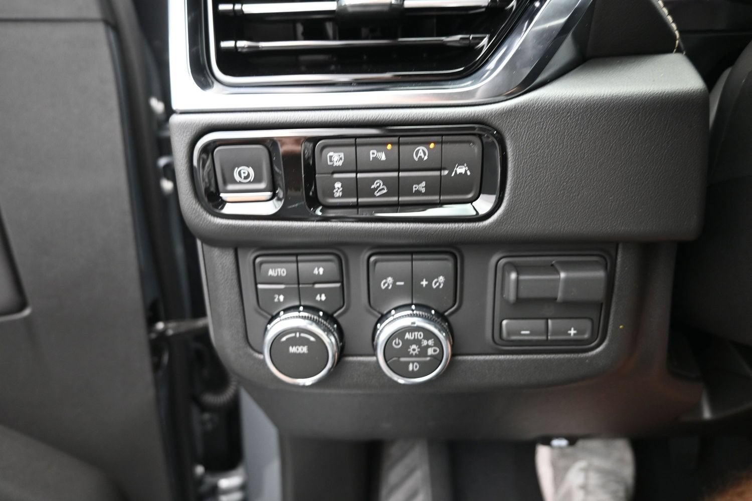 2027 GMC Yukon Elevation
