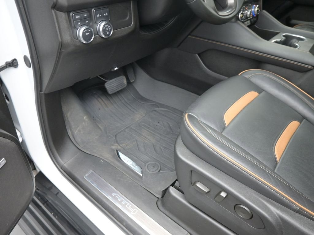 2024 GMC Yukon XL AT4