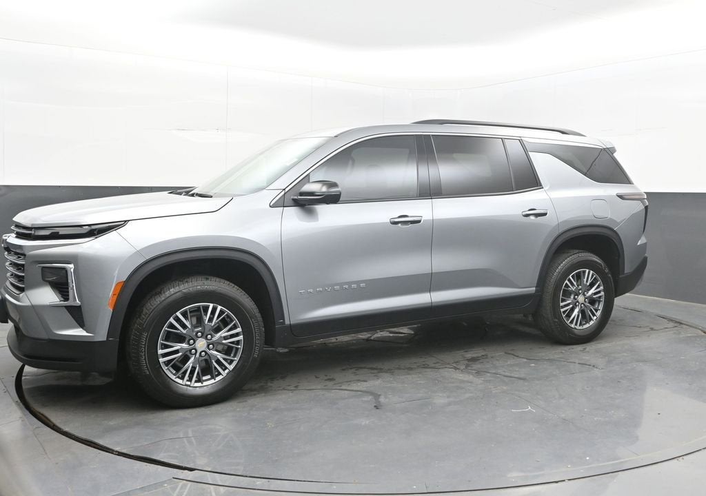 2024 Chevrolet Traverse LT