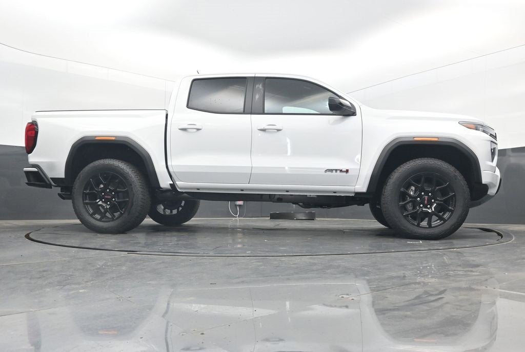 2025 GMC Canyon AT4