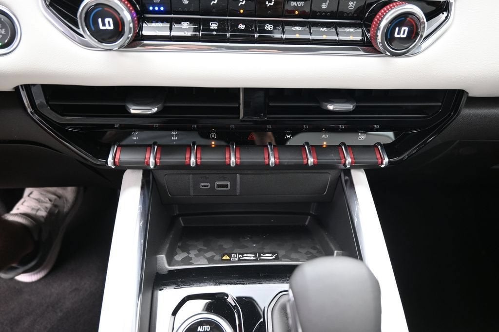 2026 GMC Canyon AT4X - Photo 18