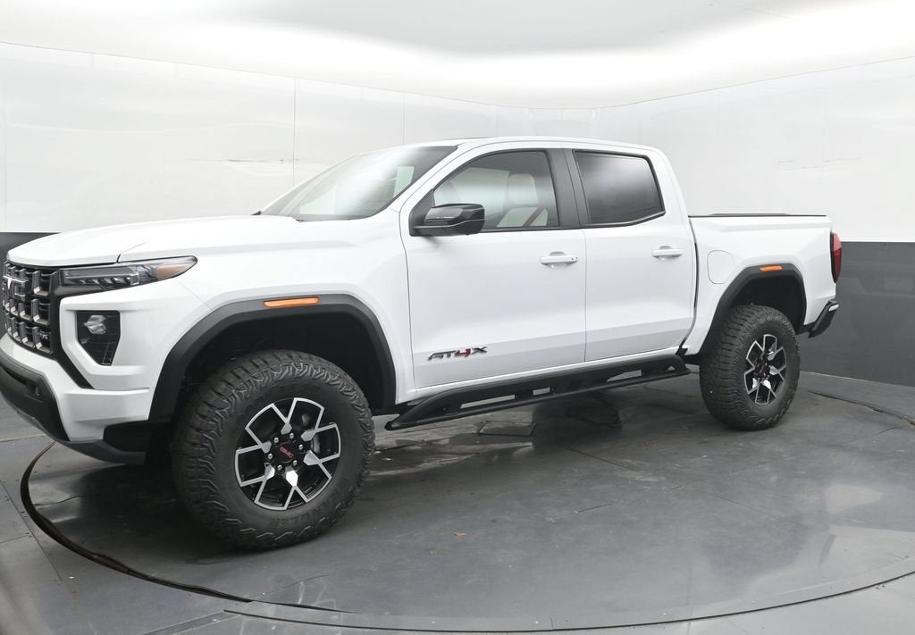 2026 GMC Canyon AT4X - Photo 4