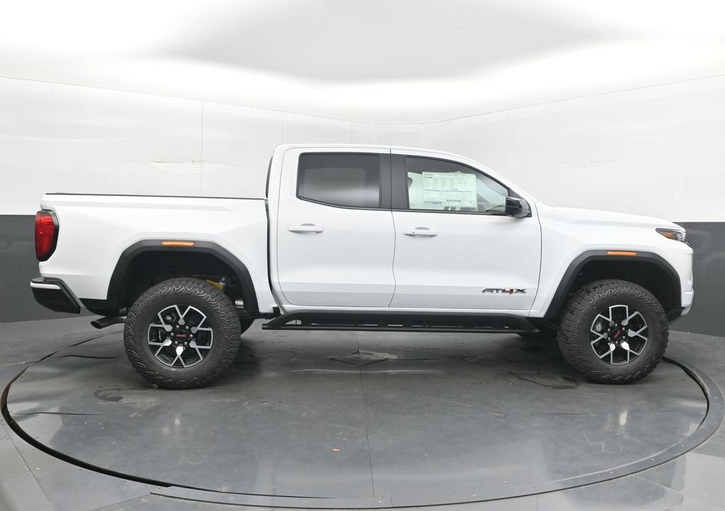 2026 GMC Canyon AT4X - Photo 8