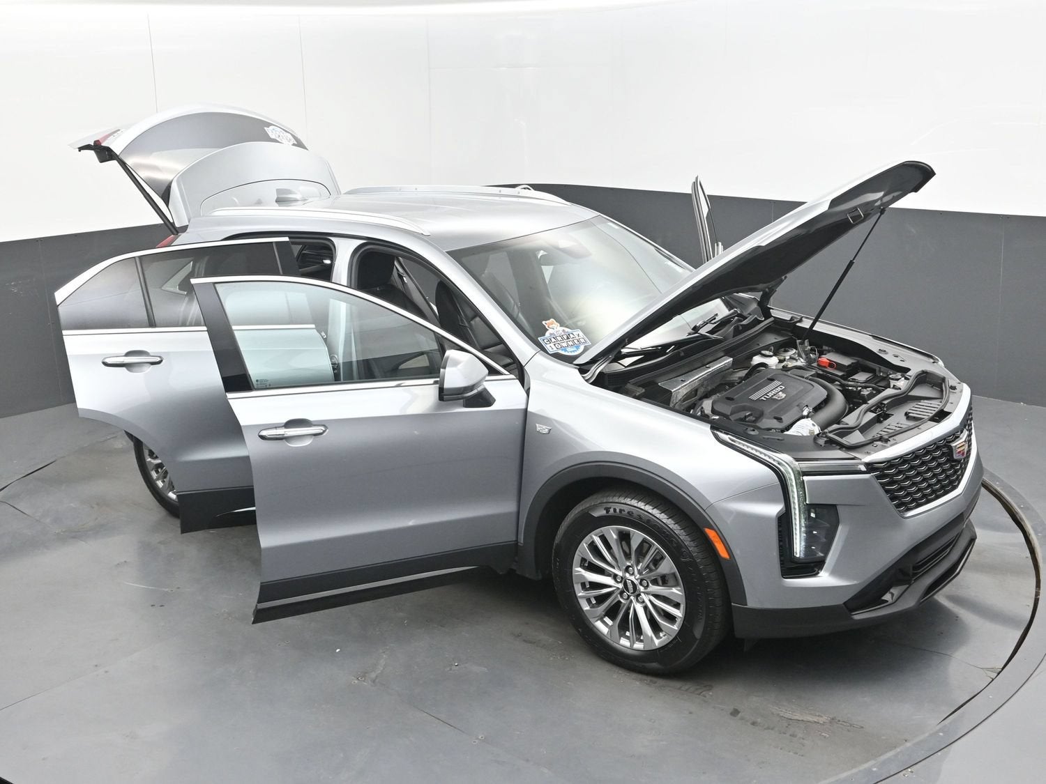 2024 Cadillac XT4 Premium Luxury