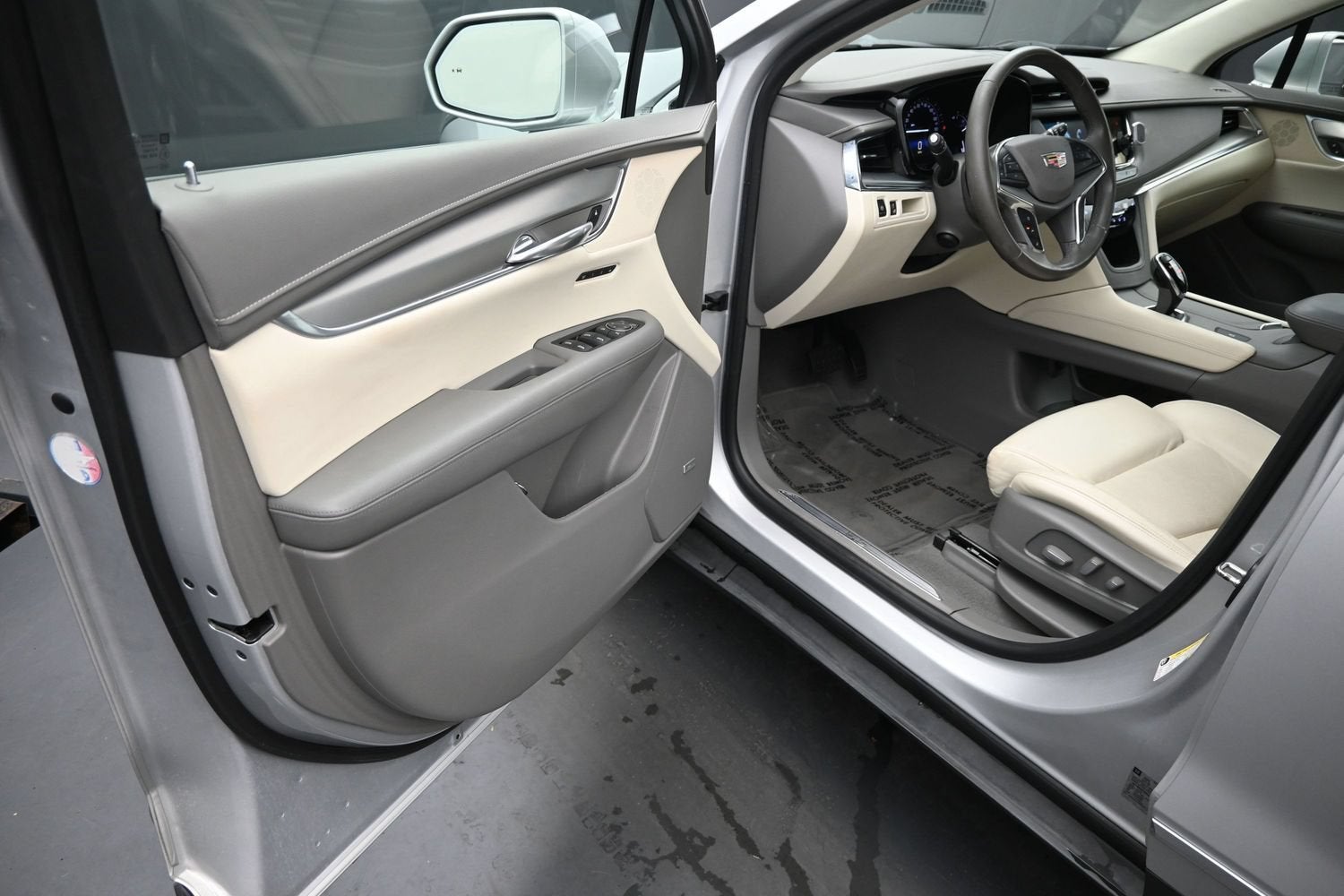 2017 Cadillac XT5 Luxury FWD