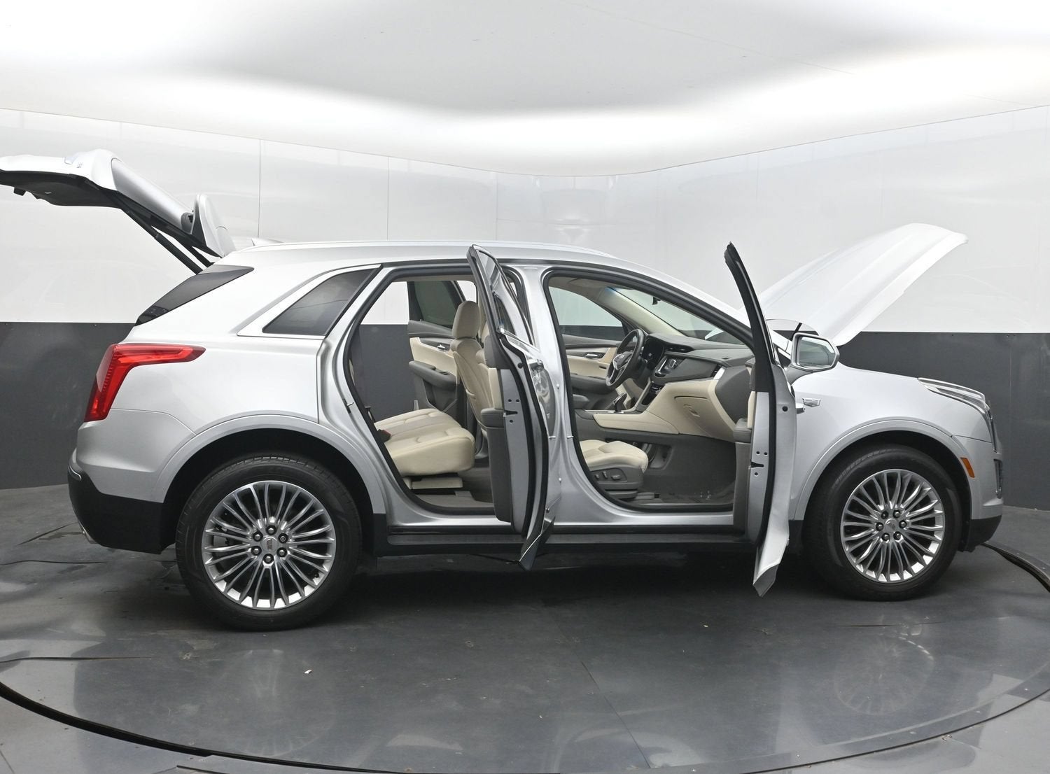 2017 Cadillac XT5 Luxury FWD
