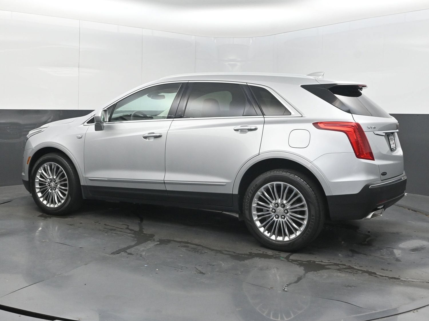 2017 Cadillac XT5 Luxury FWD