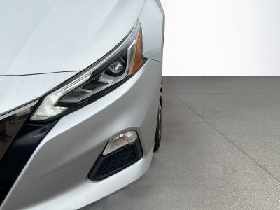 2022 Nissan Altima SR FWD