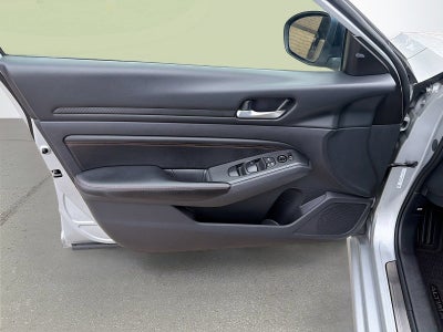 2022 Nissan Altima SR FWD