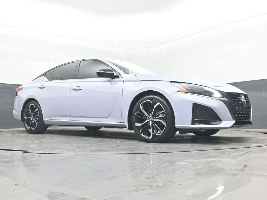 2023 Nissan Altima SR FWD