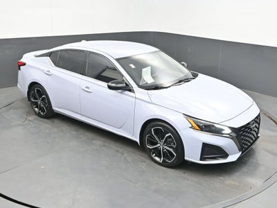 2023 Nissan Altima SR FWD