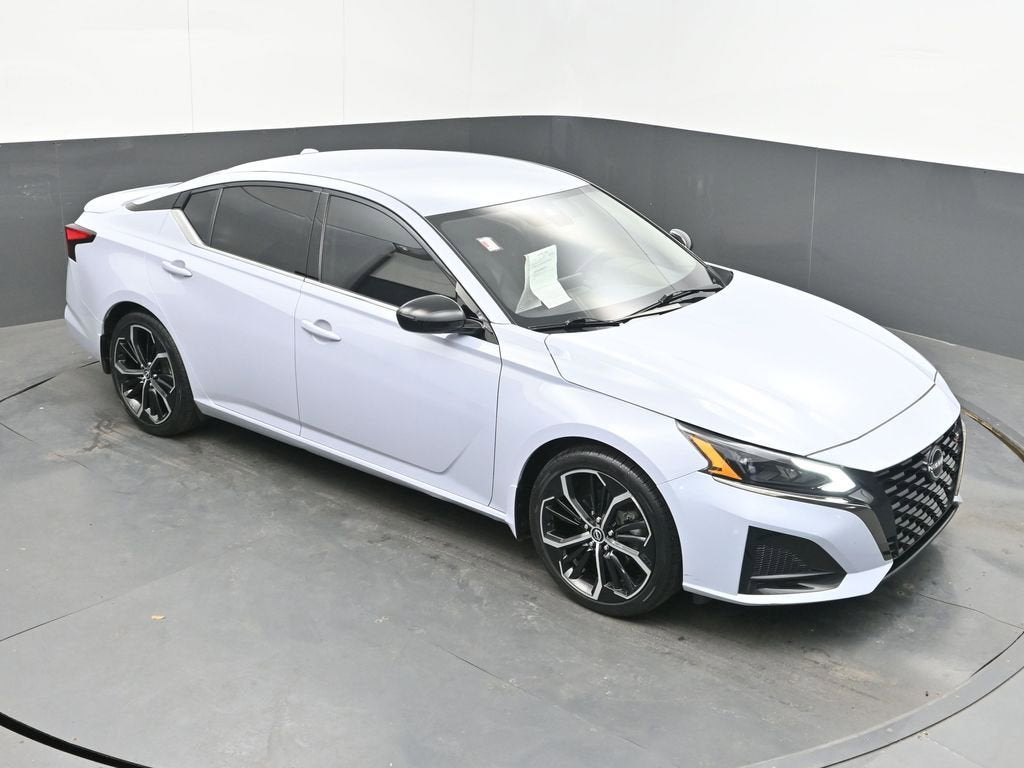 2023 Nissan Altima SR FWD