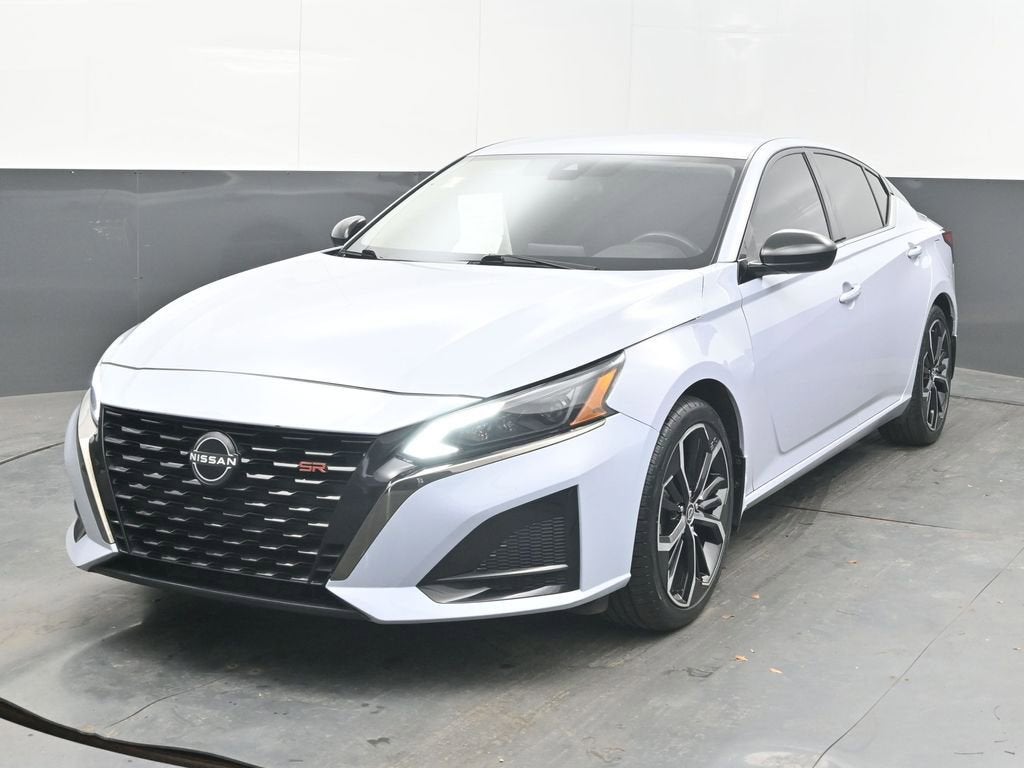 2023 Nissan Altima SR FWD
