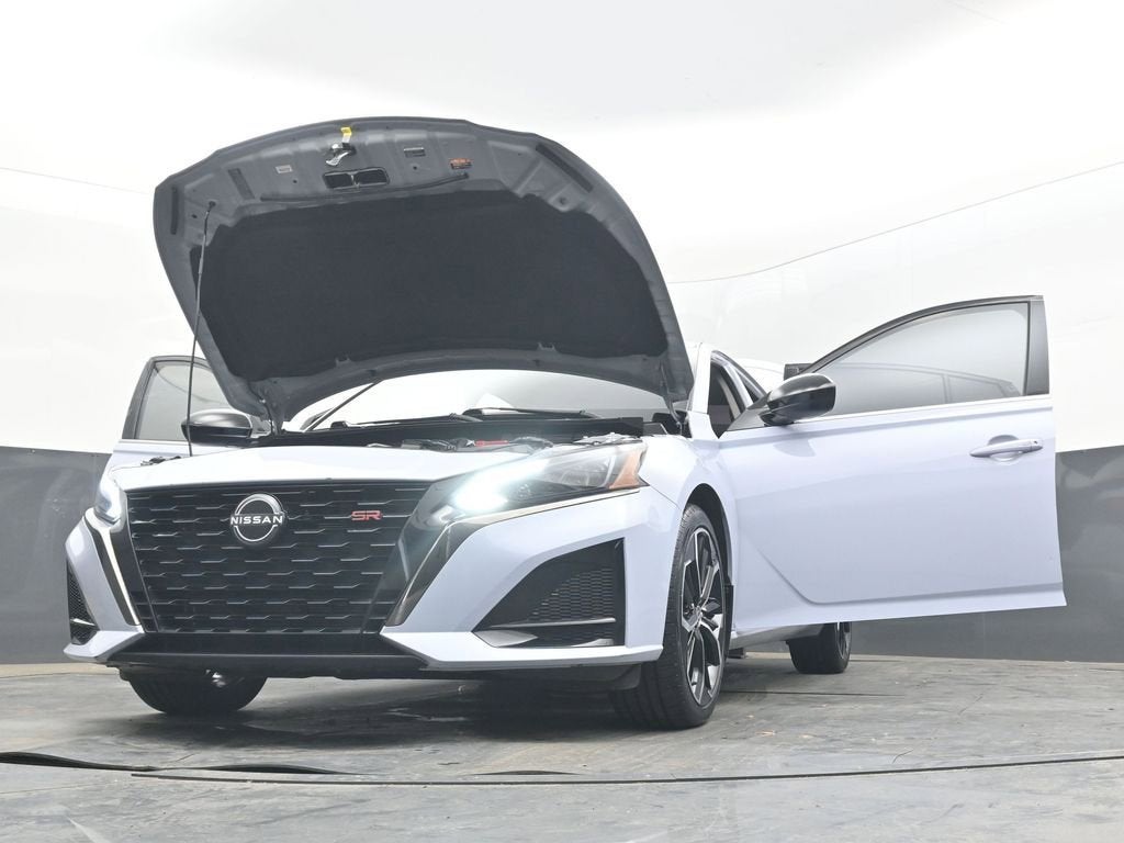 2023 Nissan Altima SR FWD