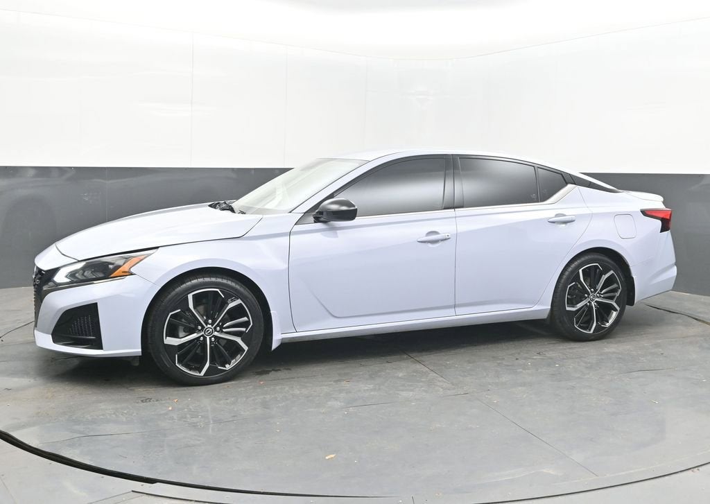 2023 Nissan Altima SR FWD