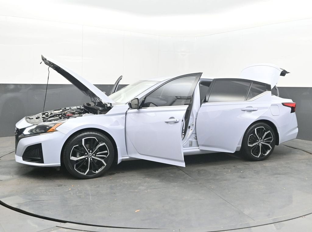 2023 Nissan Altima SR FWD
